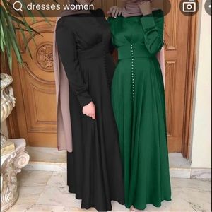 Muslim women conservative clothing
